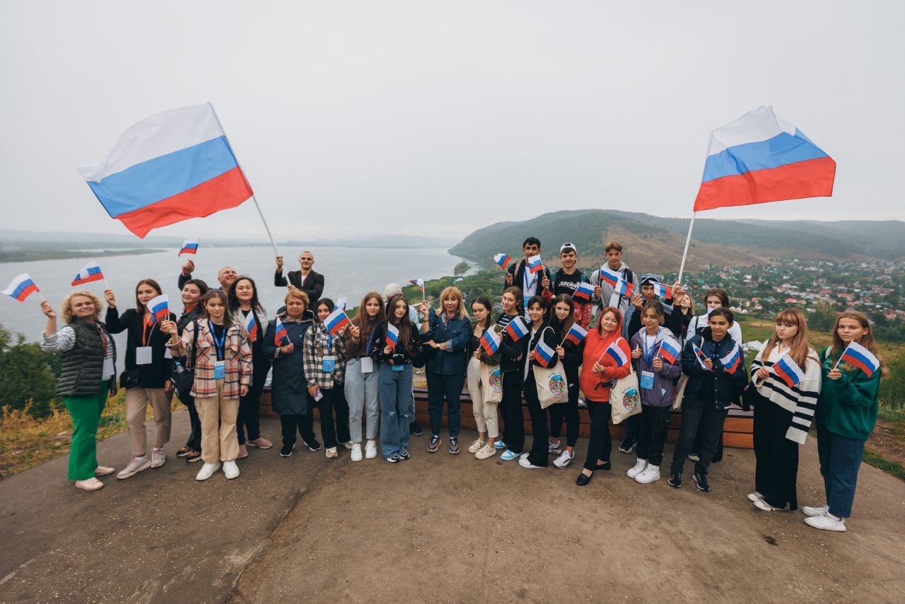 Школьники из разных стран увидели Самару, Тольятти и Волгу