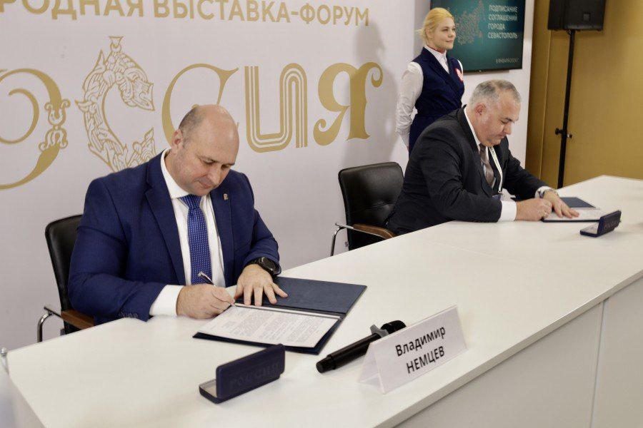 Парламенты Севастополя и Минска договорились о совместной работе